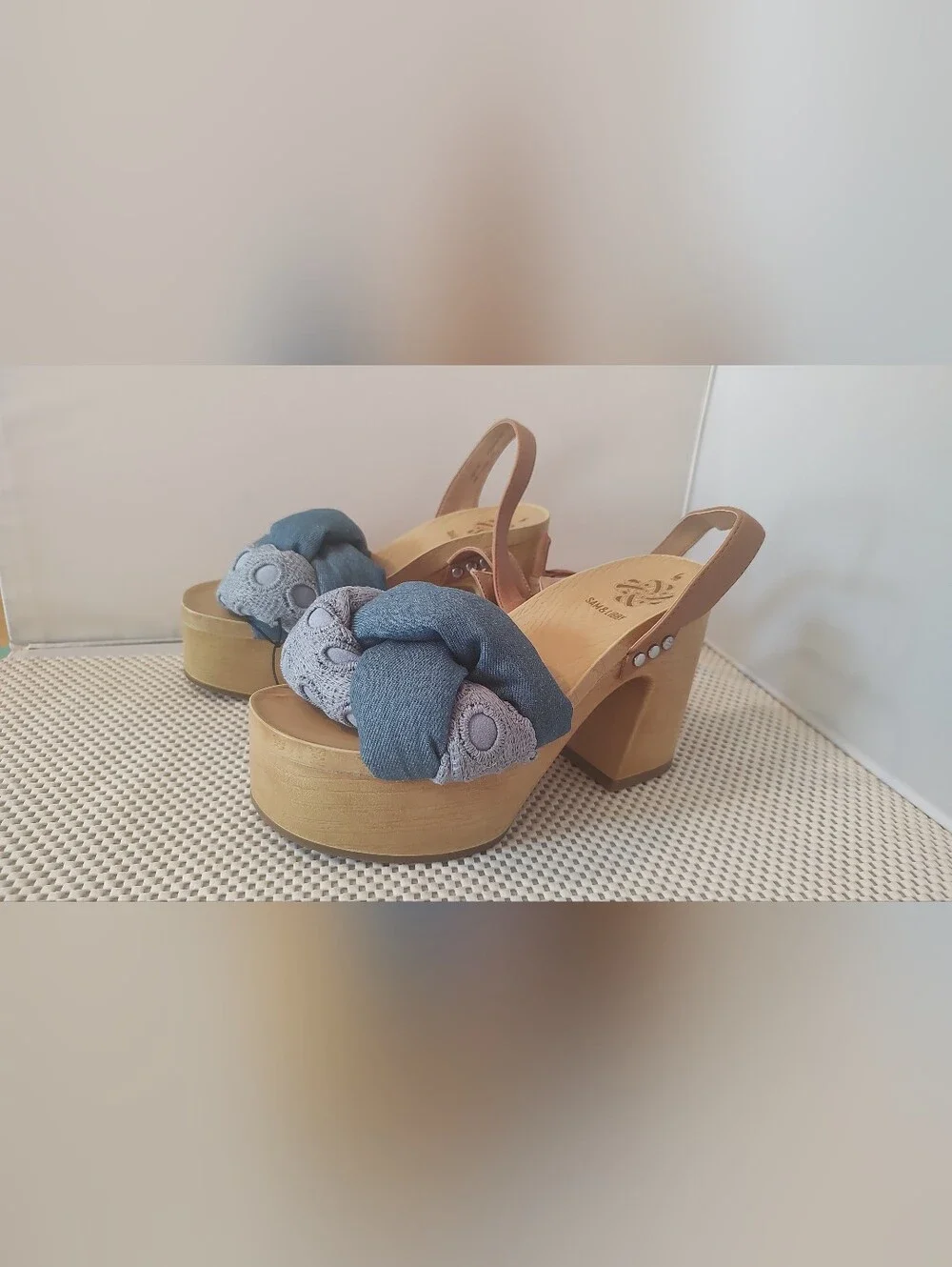 Sam & Libby Women's Size 6 Cassandra Puffy Platform Sandal NWT